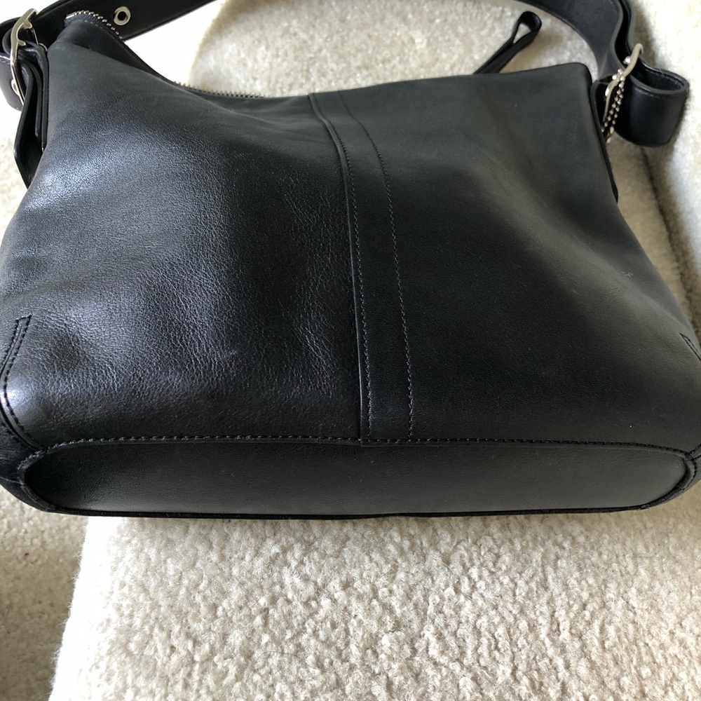 Coach purses - Picture 2 of 7